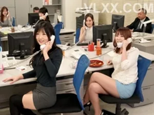 Người đàn ông giàu có và tài năng thế hệ thứ hai của Đài Loan❤️Ông chủ đã cặp kè với một cô gái năm hai 19 tuổi, người rất hay nói. Bà có một cuộc sống riêng tư xa hoa. Cô ấy ăn của quý của ông chủ trong khi nói về bạn trai của mình. Sự tương phản thật là khác thường. Cô ấy không có bao cao su và đã xuất tinh vào âm đạo...