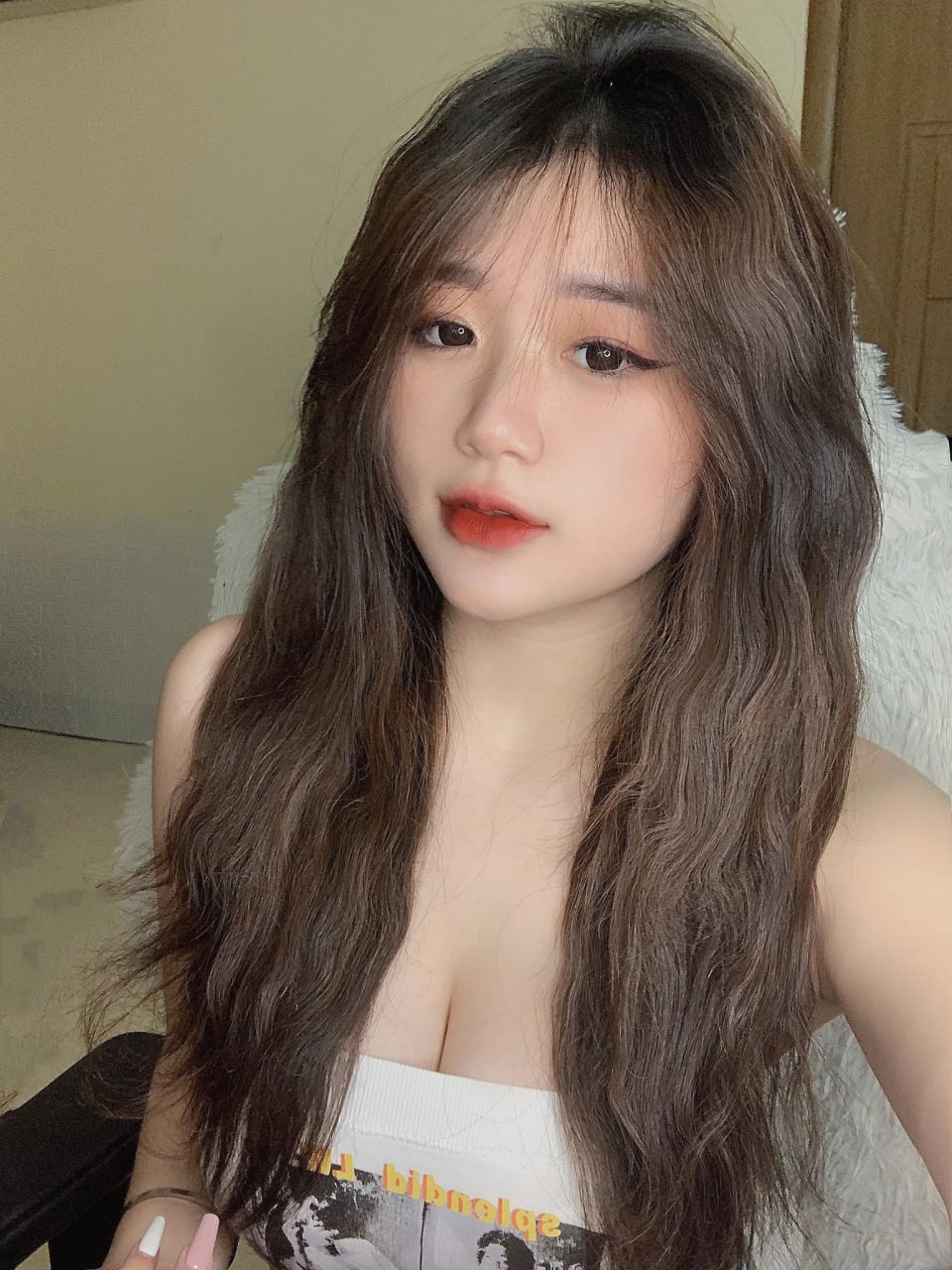 Hai chị em ở nhà chơi trò người lớn
